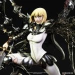 Claymore "Clare vs. Rigaldo" Statue – Bild 3